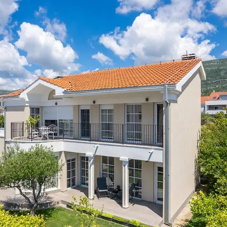 Villa Castella Aurea
